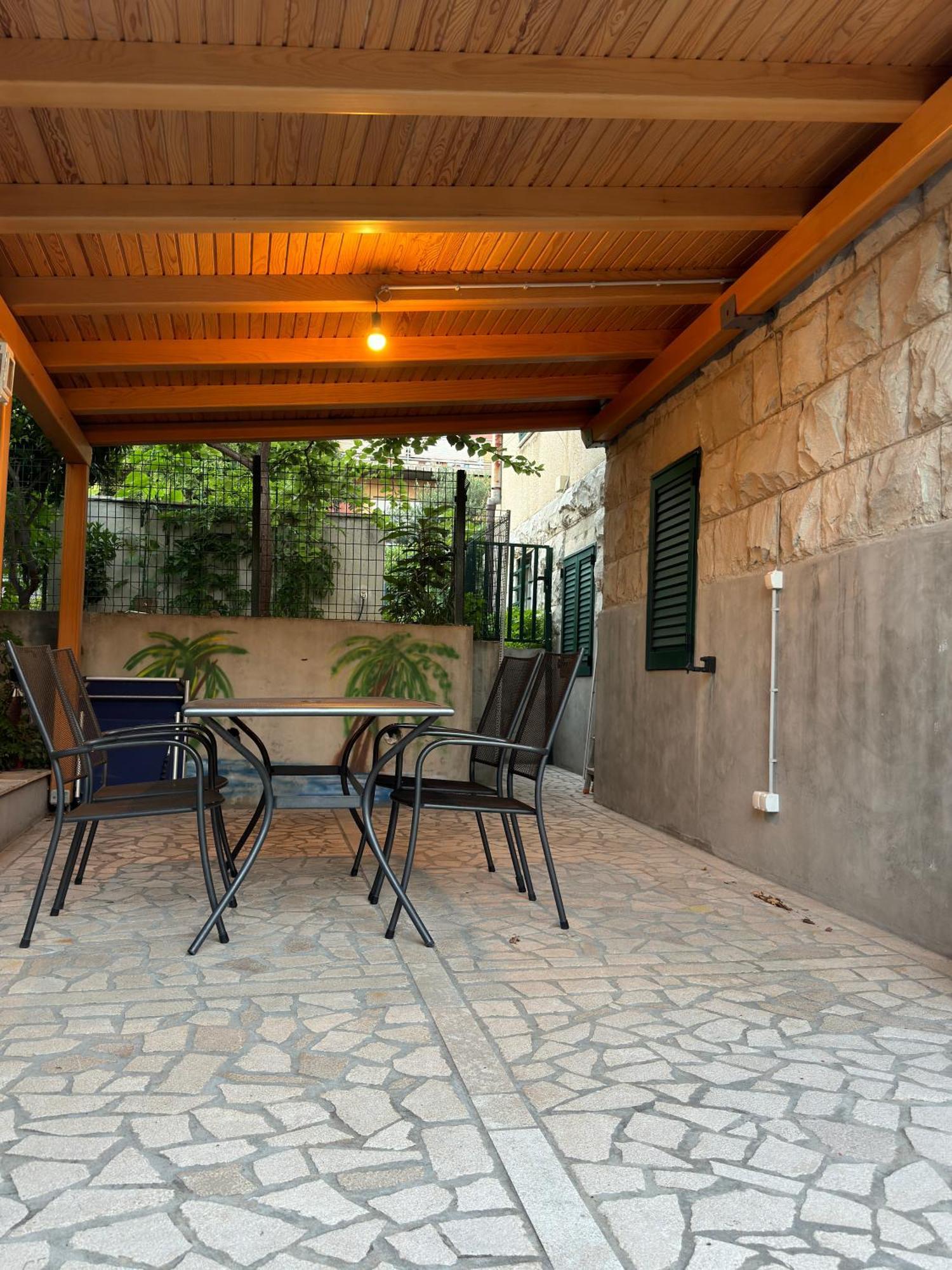 Valentinas Garden Apartment Split Exterior photo