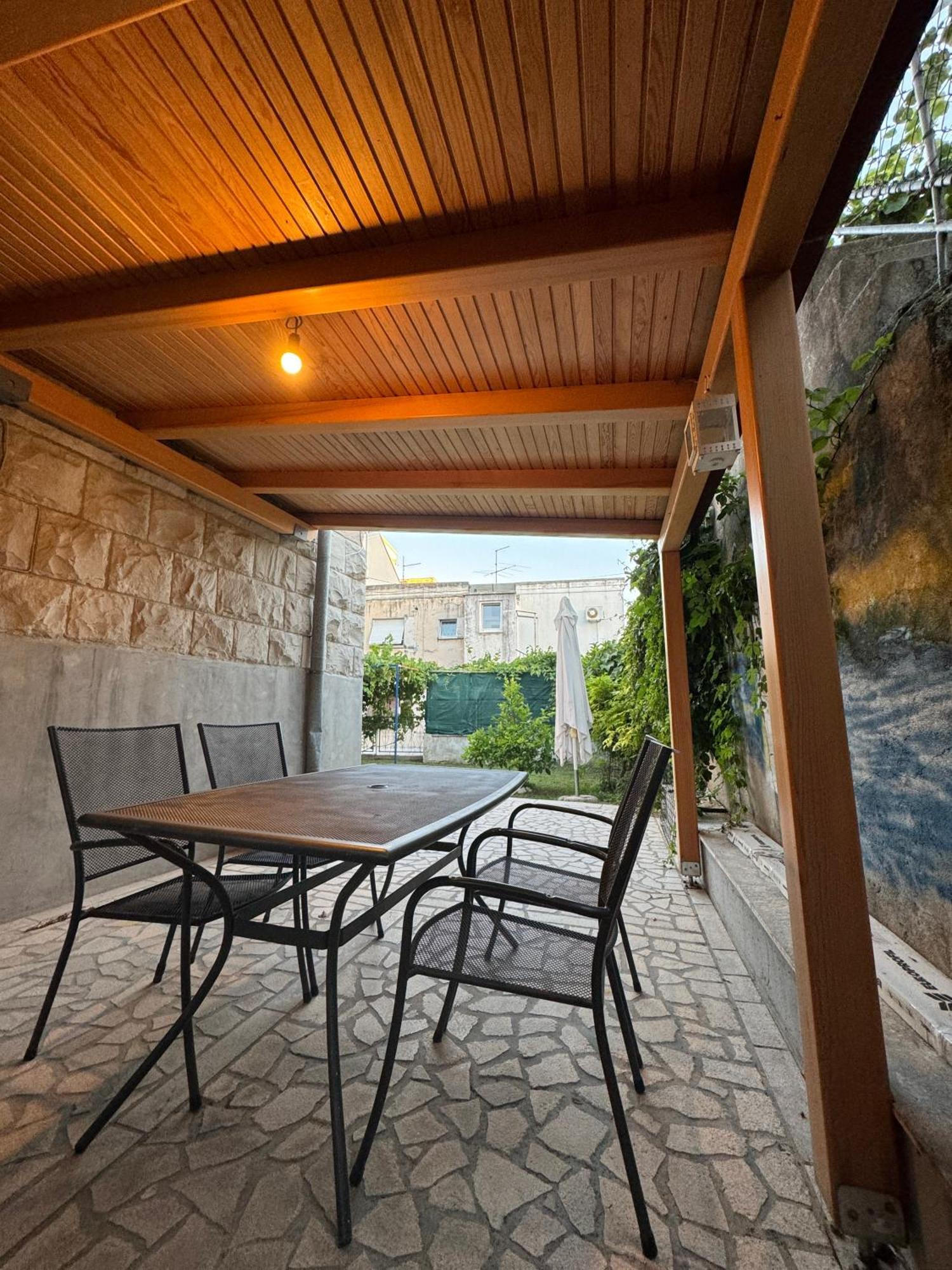 Valentinas Garden Apartment Split Exterior photo