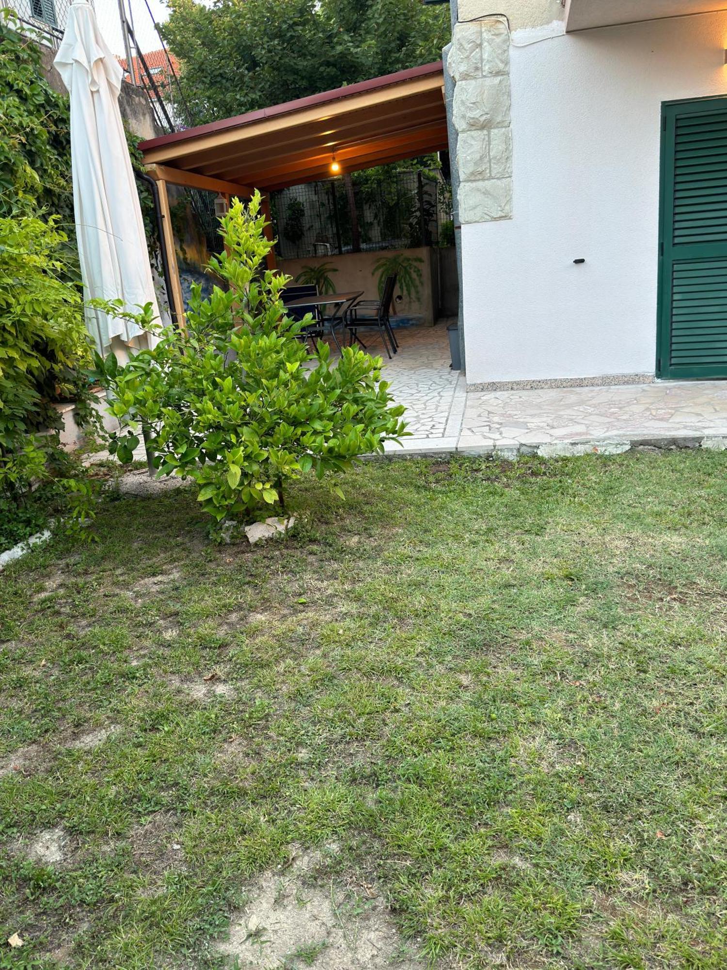 Valentinas Garden Apartment Split Exterior photo